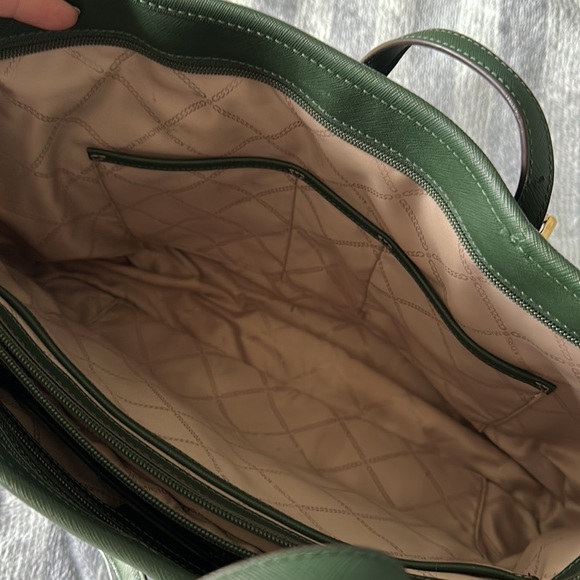 Green Michael Kors Tote Bag - Picture 4 of 7